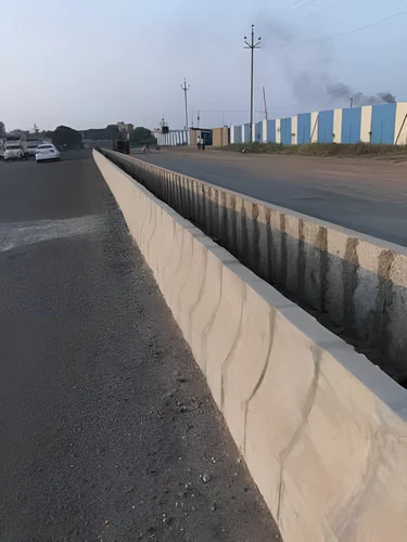 RCC Road Dividers & Kerb Stones